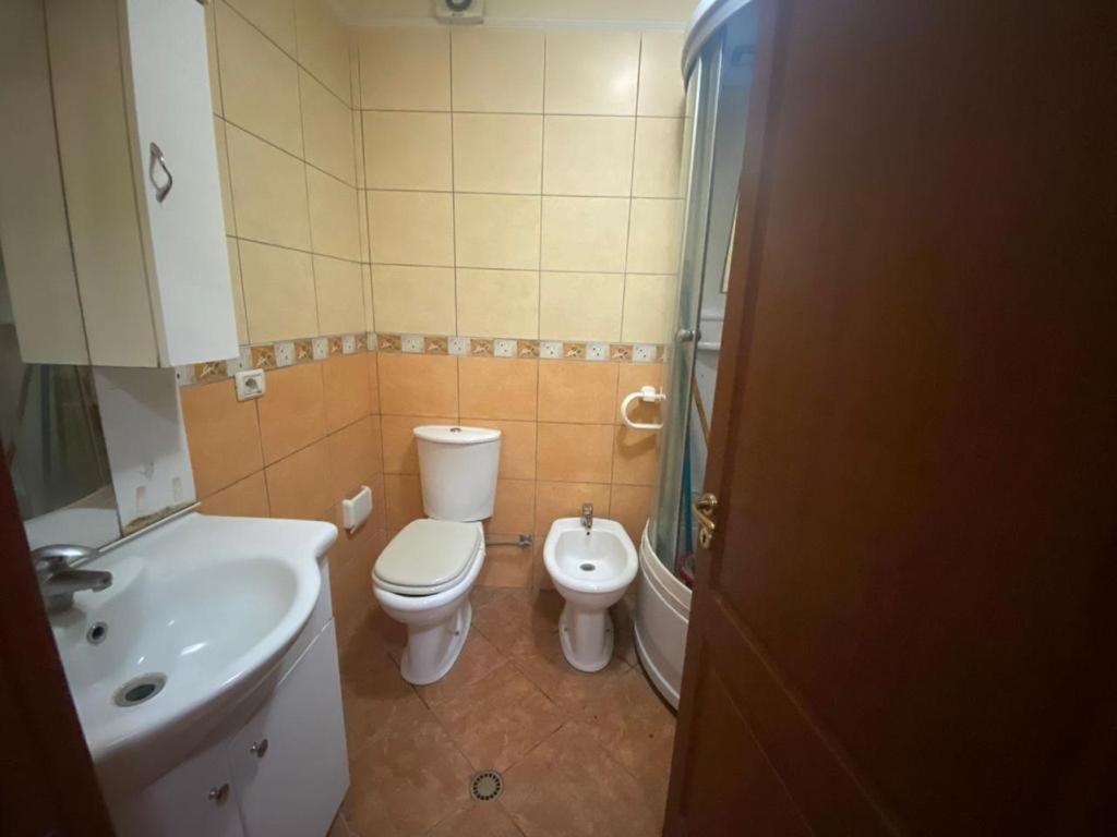 Manka' S Place Appartement Tirana Buitenkant foto