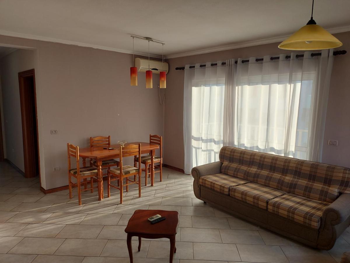 Manka' S Place Appartement Tirana Buitenkant foto